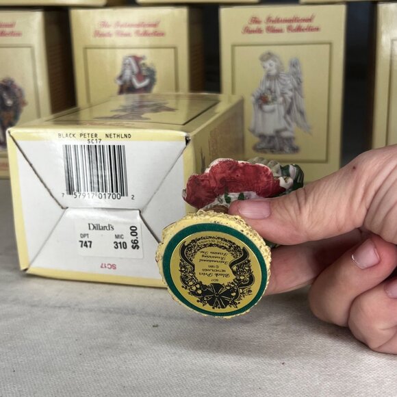 The International Santa Claus Collection Black Peter Figurine The Netherlands 19 - Picture 2 of 11